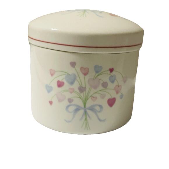 Vintage FTDA Vanity Jar Bouquet Of Hearts Porcelain Trinket Canister With Lid - Picture 3 of 10